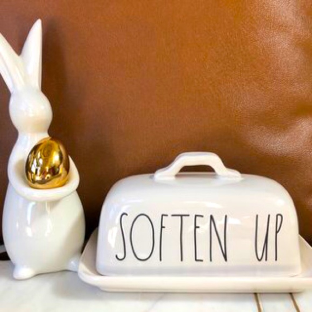 NWT Authentic Rae Dunn “SOFTEN UP” Butter Dish HTF - Picture 4 of 4